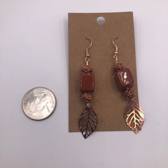 Russet Brown Agate Fallen Leaf Earrings - Picture 4 of 4
